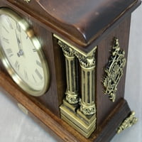 שעון שולחני מסורתי עם מארז עץ חום